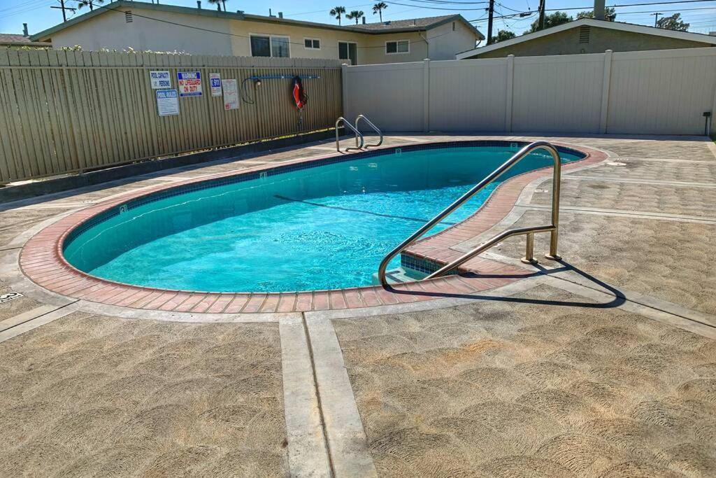 האנטינגטון ביץ' Huntington Highlight - Pool, Patio, Close To Beach מראה חיצוני תמונה